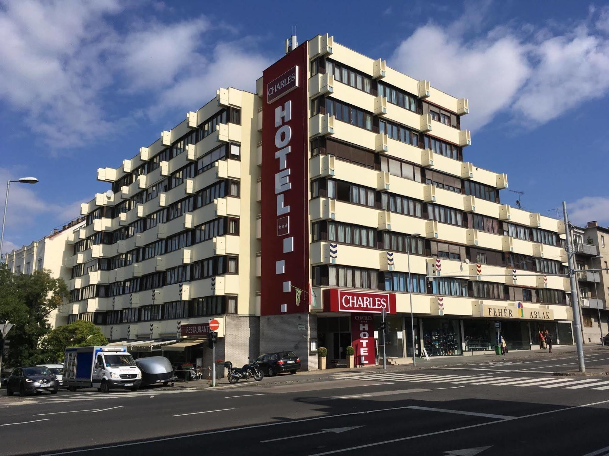 Charles 3* Budapest